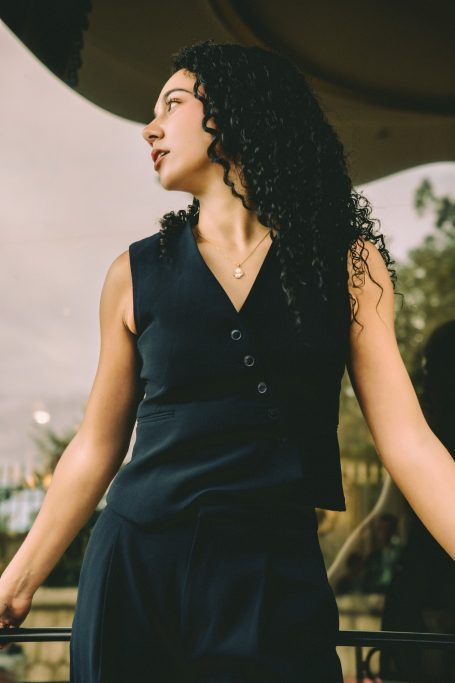 Portraits professionnels pour entreprises sur la Côte d’Azur Photographe corporate à Nice – portrait business pour site web et LinkedIn.